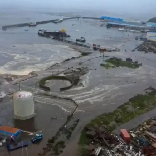 Tsunami  Atinge o Pacífico Após Terremoto Devastador. Saiba Tudo o que Está Acontecendo!